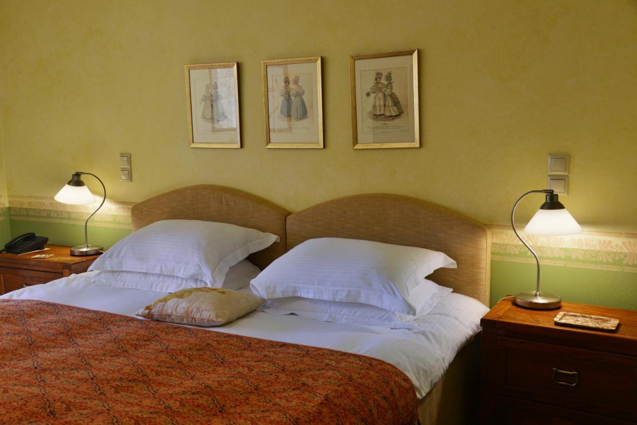 Astra Hotel Kastania  Luaran gambar